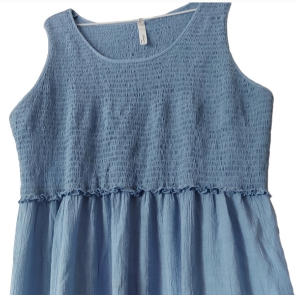 NY Collection Smocked Maxi Dress. - Picture 7 of 7